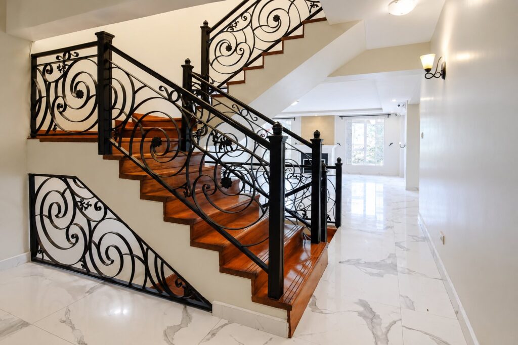 KITISURU STAIRCASE (6)