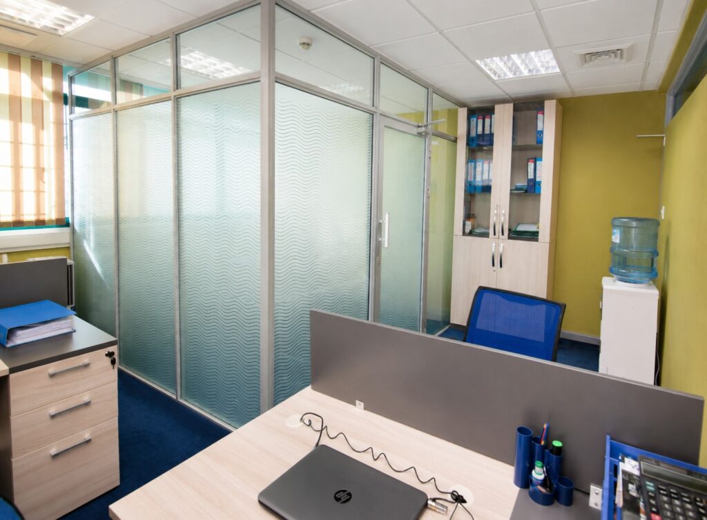 Momentum Freight office partitioning 7